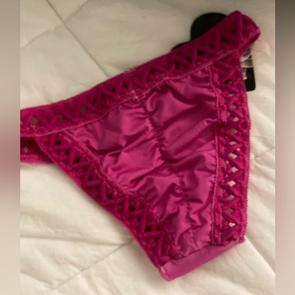 Beach bunny S Scrunch Bottoms Bikini - Picture 4 of 5